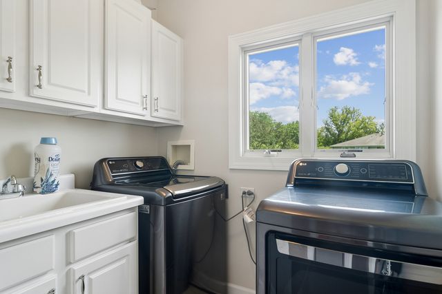 175 Clover Hill Lane, North Barrington, IL 60010