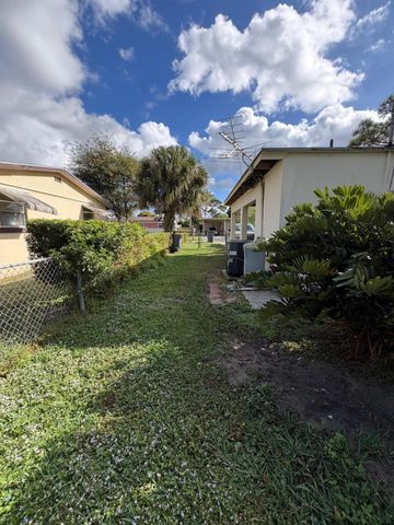 813 Burch Drive, West Palm Beach, FL 33415