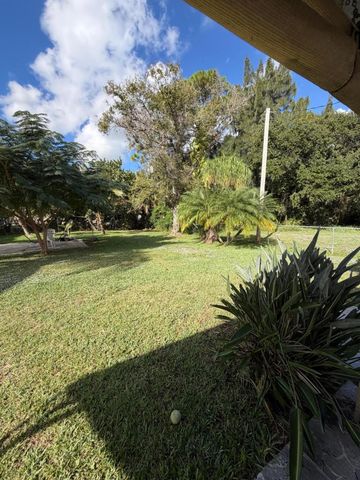 813 Burch Drive, West Palm Beach, FL 33415