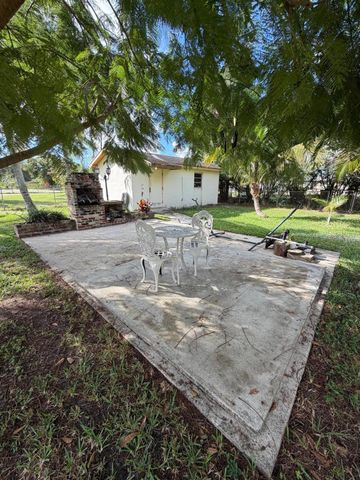 813 Burch Drive, West Palm Beach, FL 33415