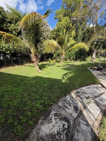 813 Burch Drive, West Palm Beach, FL 33415