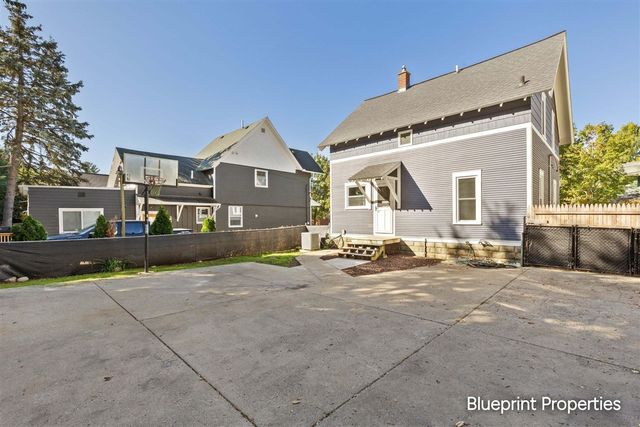 38 Benjamin Avenue, Grand Rapids, MI 49503