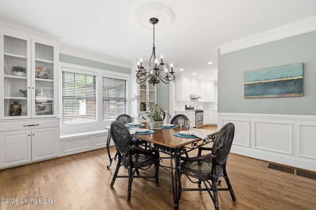 2435 Broadmeade Rd, Seneca Gardens, KY 40205