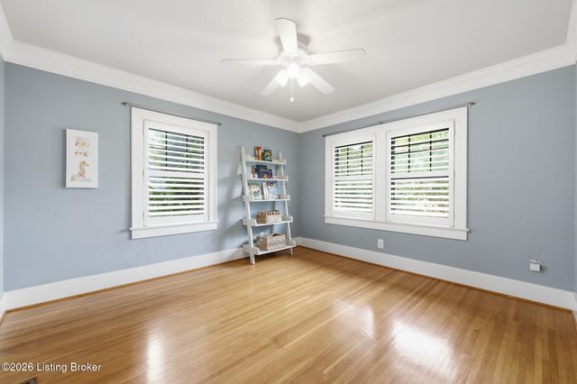 2435 Broadmeade Rd, Seneca Gardens, KY 40205