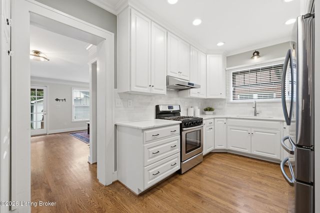 2435 Broadmeade Rd, Seneca Gardens, KY 40205