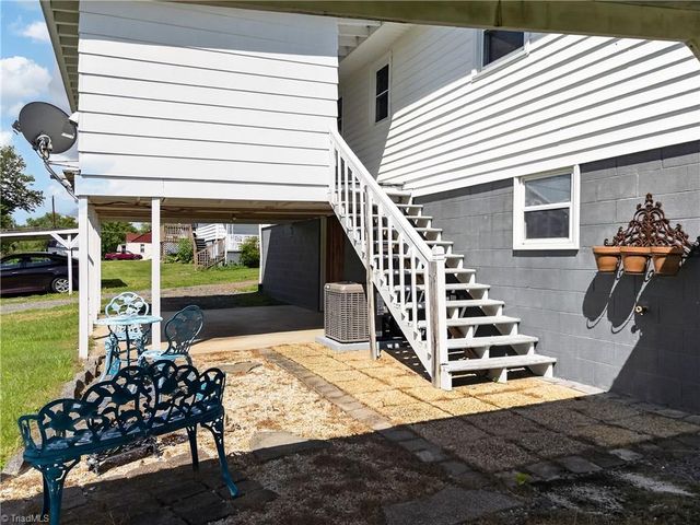 268 Smith Lane, Mount Airy, NC 27030