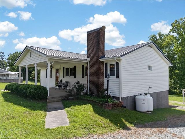 268 Smith Lane, Mount Airy, NC 27030
