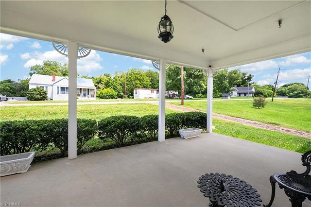 268 Smith Lane, Mount Airy, NC 27030