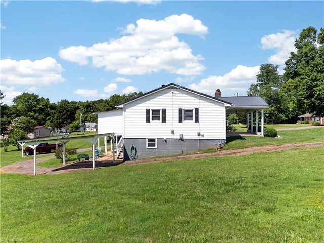 268 Smith Lane, Mount Airy, NC 27030