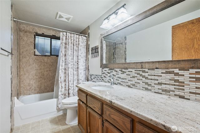 125 Monticello Drive, Longview, WA 98632