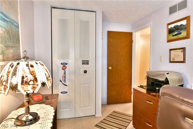 2555 Walnut Street, Girard, OH 44420