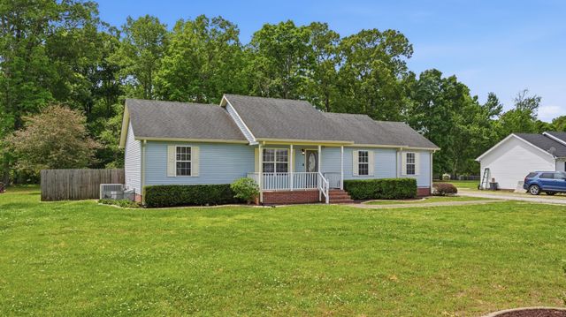74 Dogwood Ct, Tullahoma, TN 37388