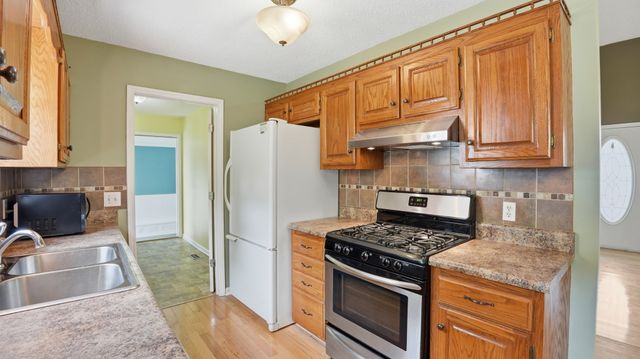 74 Dogwood Ct, Tullahoma, TN 37388