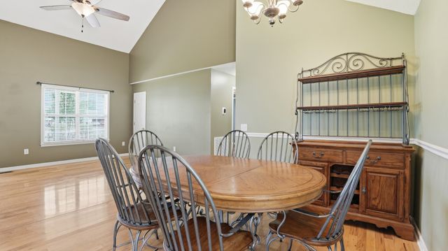 74 Dogwood Ct, Tullahoma, TN 37388