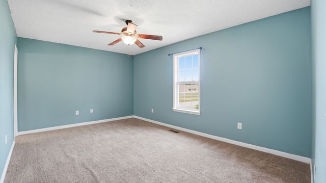 74 Dogwood Ct, Tullahoma, TN 37388