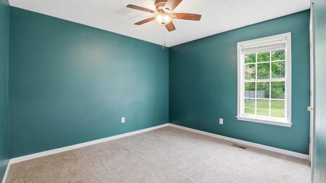 74 Dogwood Ct, Tullahoma, TN 37388