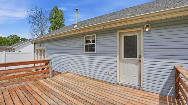 74 Dogwood Ct, Tullahoma, TN 37388