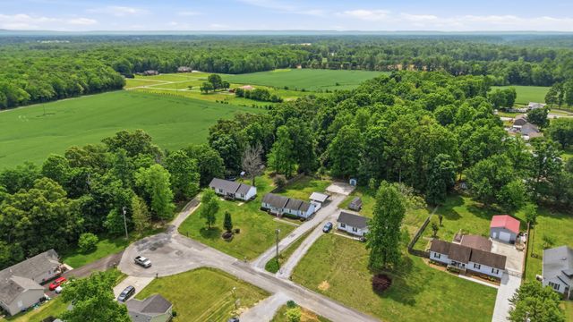74 Dogwood Ct, Tullahoma, TN 37388