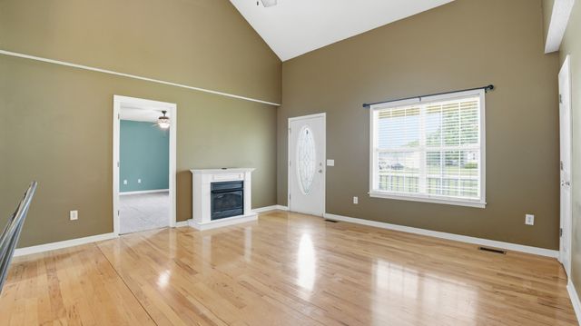 74 Dogwood Ct, Tullahoma, TN 37388