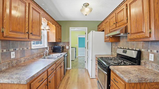 74 Dogwood Ct, Tullahoma, TN 37388