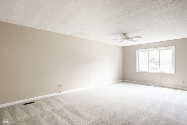 1030 Maxwell Lane, Zionsville, IN 46077