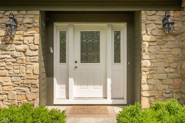 1030 Maxwell Lane, Zionsville, IN 46077
