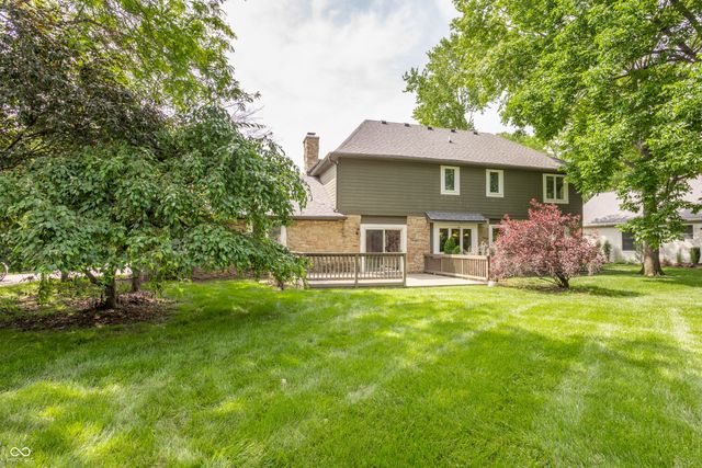 1030 Maxwell Lane, Zionsville, IN 46077