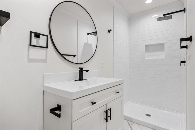 611 N Rita Street, Lacy Lakeview, TX 76705