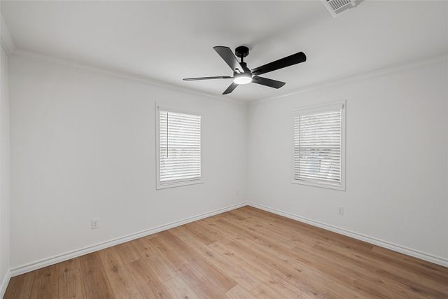 611 N Rita Street, Lacy Lakeview, TX 76705