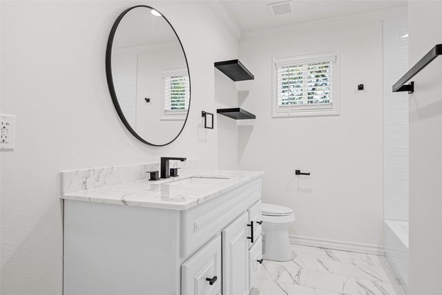 611 N Rita Street, Lacy Lakeview, TX 76705