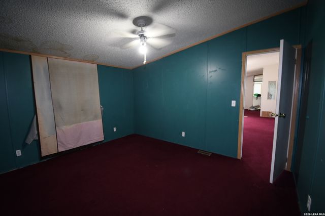 517 CORLEY DR, Devine, TX 78016