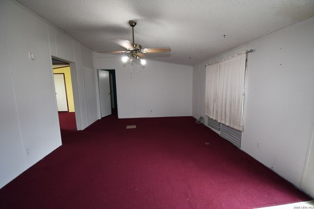 517 CORLEY DR, Devine, TX 78016