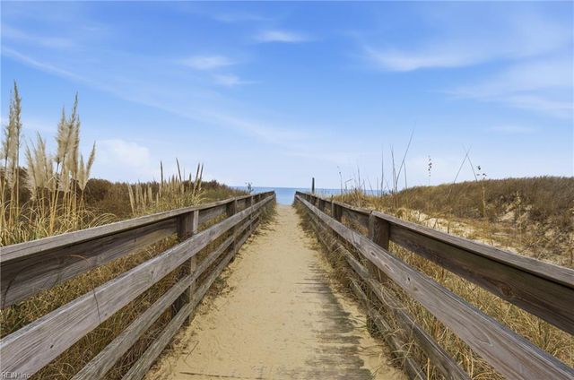 1874 E Ocean View Ave Apt B, Norfolk, VA 23503