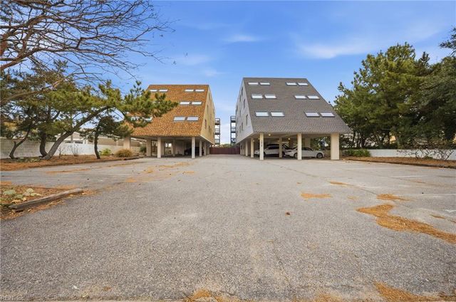 1874 E Ocean View Ave Apt B, Norfolk, VA 23503