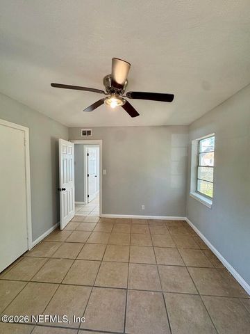 5150 PENNANT Court, Jacksonville, FL 32244