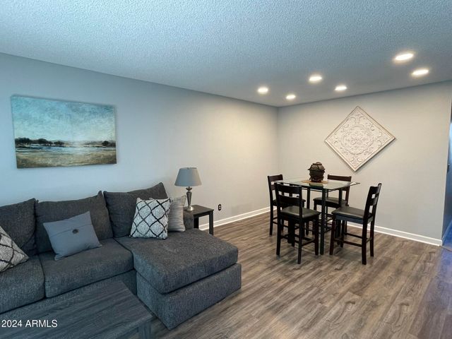 7811 E PARK VIEW Drive, Mesa, AZ 85208