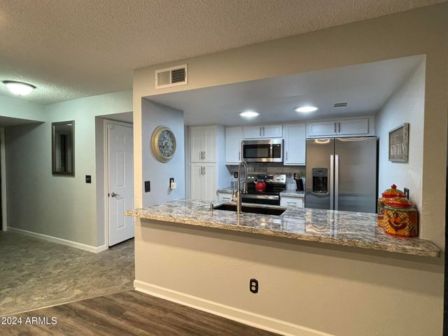 7811 E PARK VIEW Drive, Mesa, AZ 85208