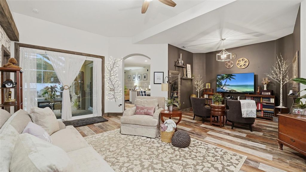 Image 9 of property listing at 4845 TURTLE BAY TERRACE, Bradenton, FL 34203