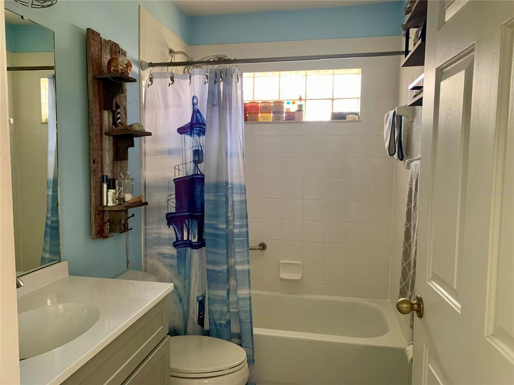 Image 14 of property listing at 31928 HARRIS ROAD, Tavares, FL 32778