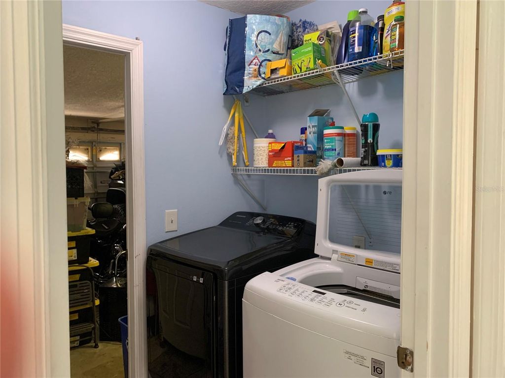 Image 15 of property listing at 31928 HARRIS ROAD, Tavares, FL 32778