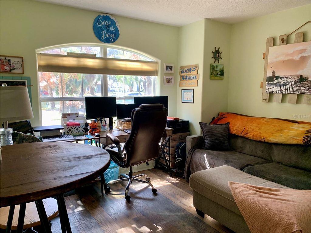 Image 16 of property listing at 31928 HARRIS ROAD, Tavares, FL 32778