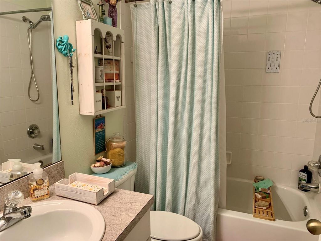 Image 18 of property listing at 31928 HARRIS ROAD, Tavares, FL 32778