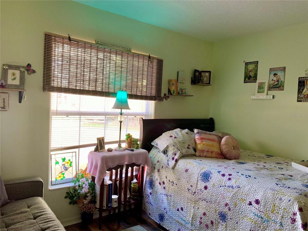 Image 19 of property listing at 31928 HARRIS ROAD, Tavares, FL 32778