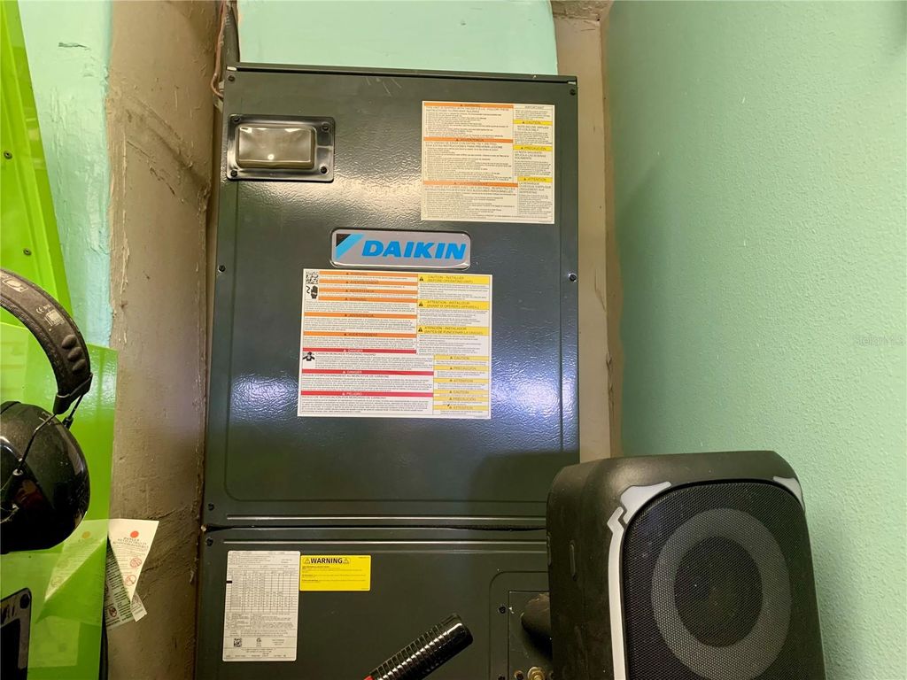 Image 26 of property listing at 31928 HARRIS ROAD, Tavares, FL 32778