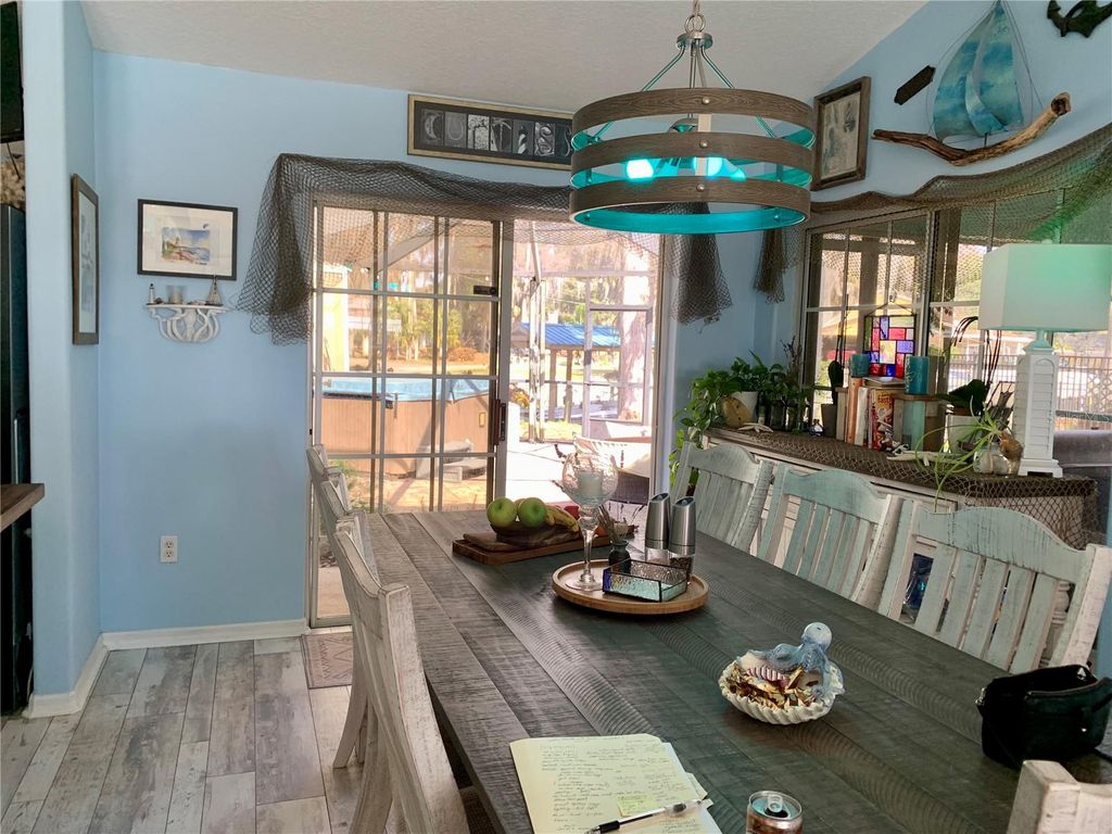 Image 4 of property listing at 31928 HARRIS ROAD, Tavares, FL 32778