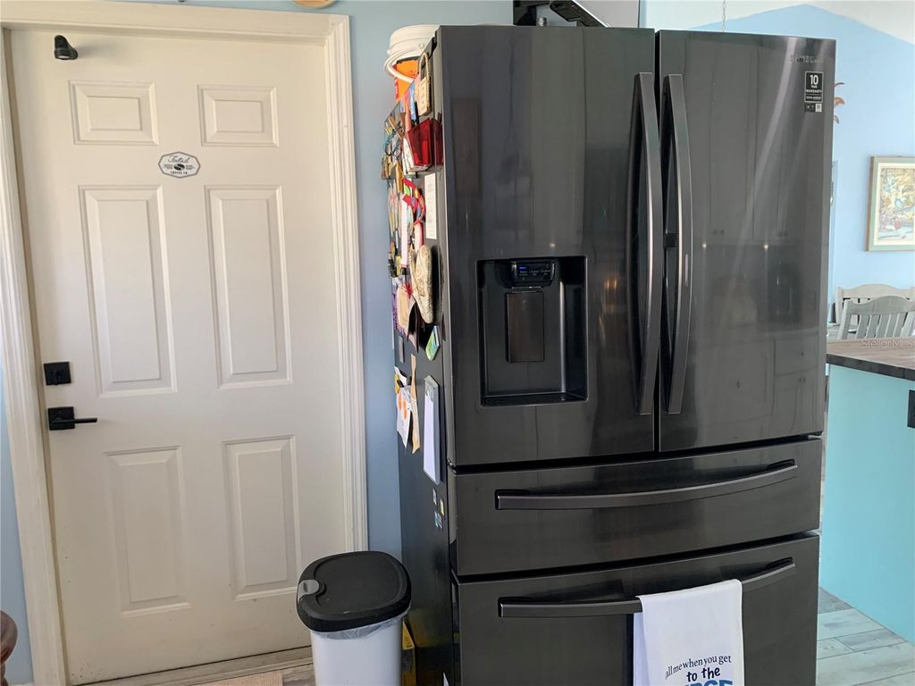 Image 34 of property listing at 31928 HARRIS ROAD, Tavares, FL 32778