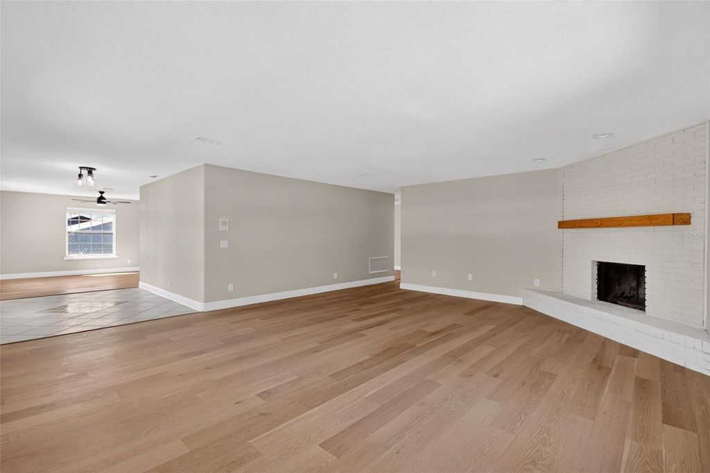 Image 12 of property listing at 1002 OAKDALE STREET, Windermere, FL 34786