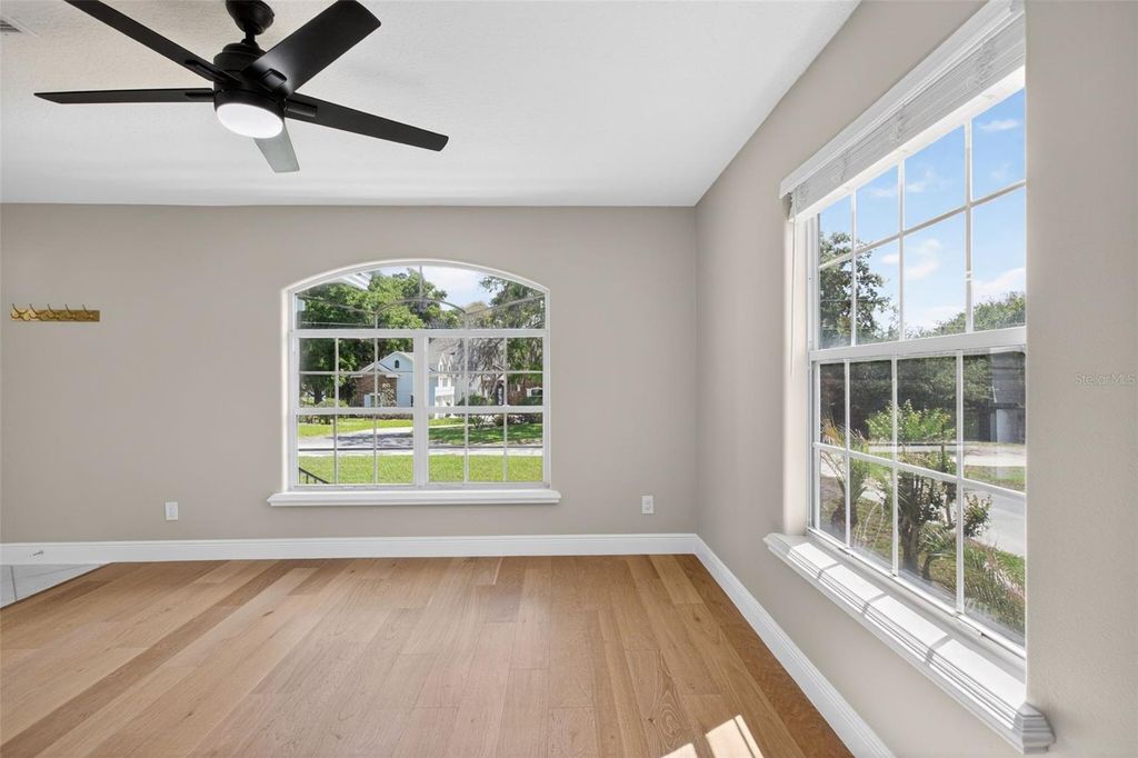 Image 15 of property listing at 1002 OAKDALE STREET, Windermere, FL 34786