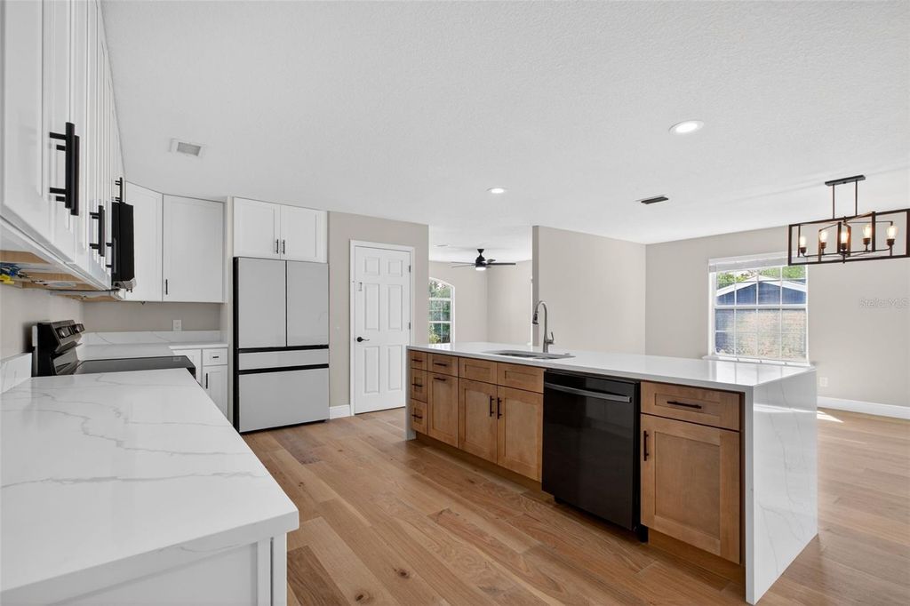Image 19 of property listing at 1002 OAKDALE STREET, Windermere, FL 34786