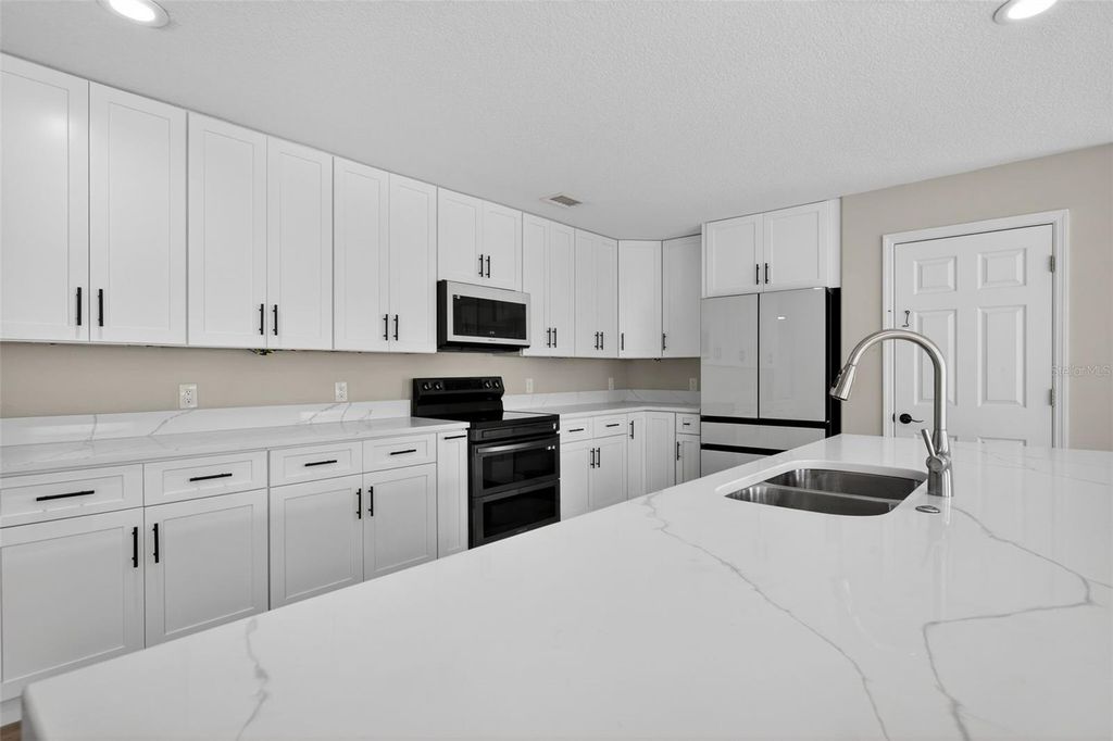 Image 23 of property listing at 1002 OAKDALE STREET, Windermere, FL 34786